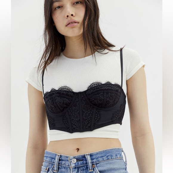 Out from Under Modern Love Cropped Lace and mesh Corset size Medium Black - Picture 2 of 13